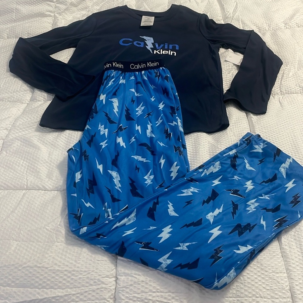 Calvin Klein Boys 2 piece pajama set Size 10/12
